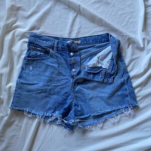 Levis rib cage jean shorts